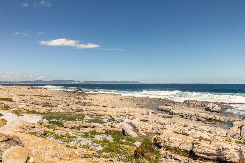 Appartamento Easy Going Hermanus With An Ocean View Esterno foto